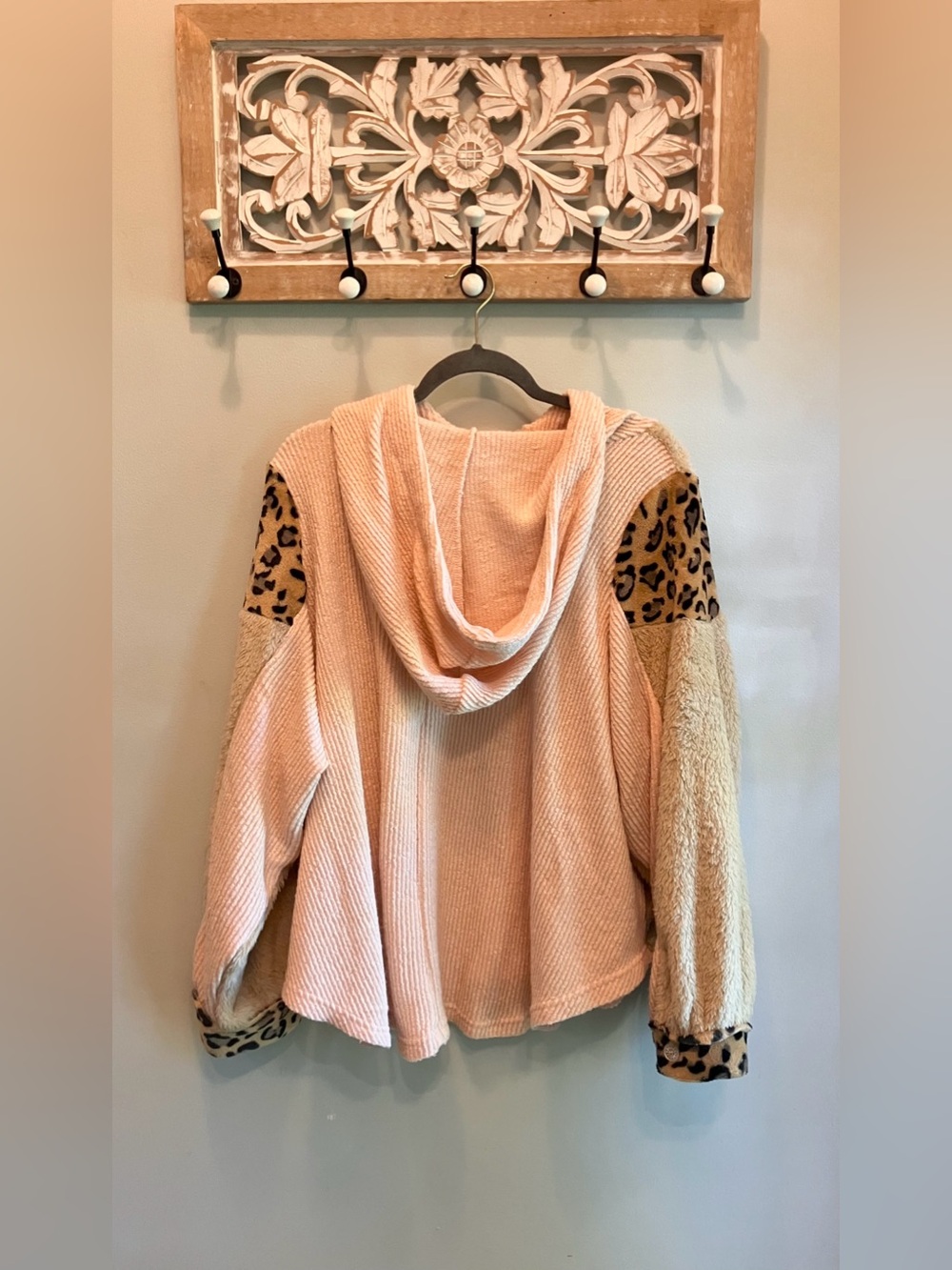 POL Cozy Peach & Tan Sherpa Pullover Sweatshirt with Leopard Accents NWOT SIZE M - Picture 2 of 8